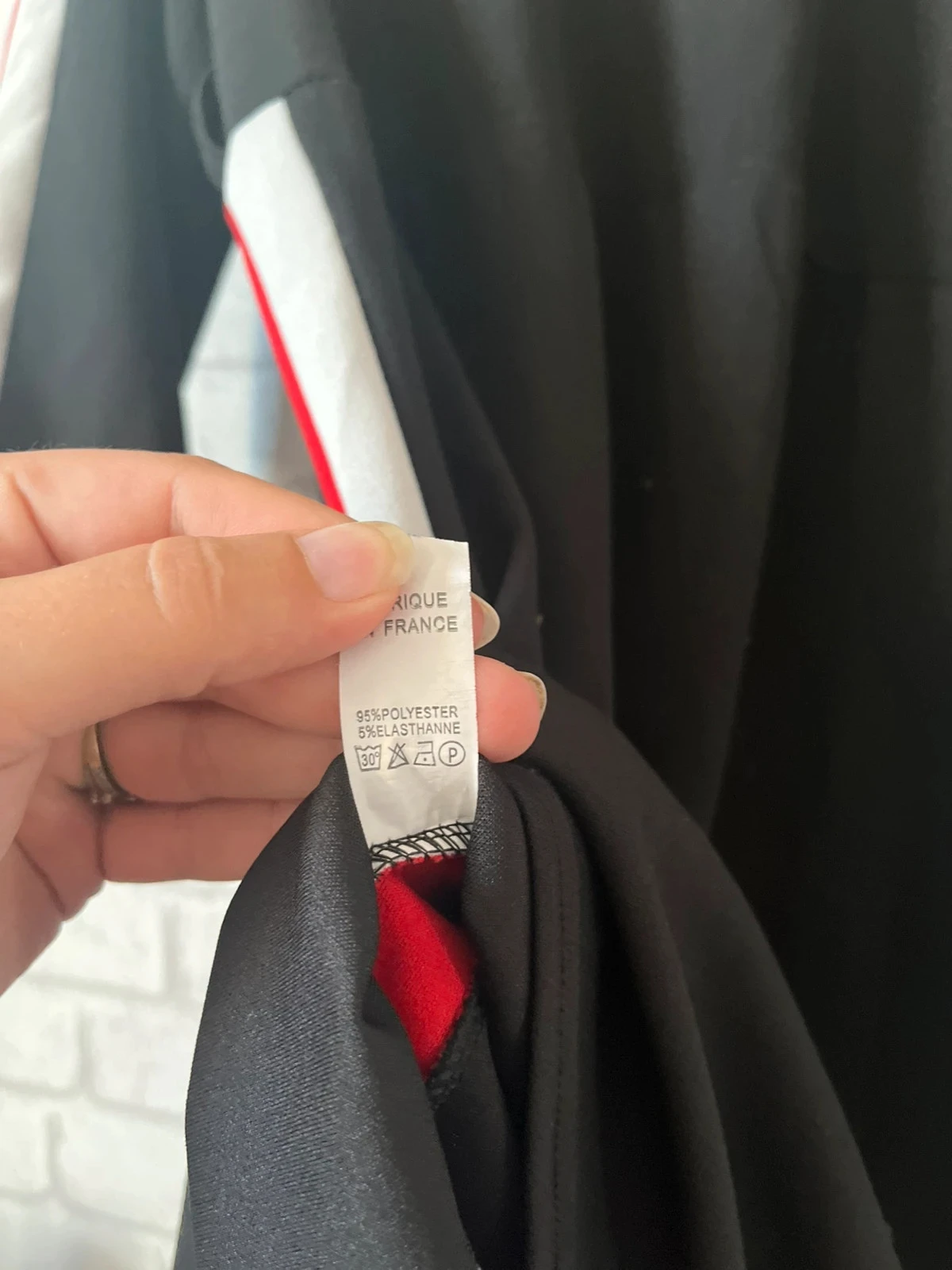 Zwarte jurk met contrasterende strepen – Maat 38 – Goede staat – photo 3